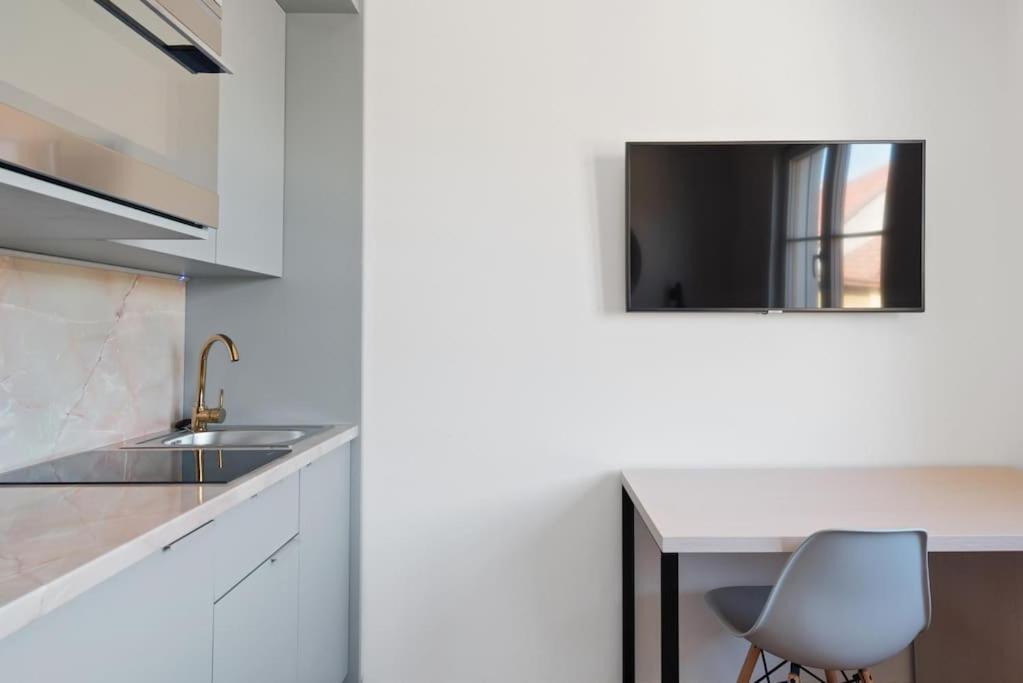 Schickes All-Inklusive Apartmentzimmer By Resida Asset Gmbh Brunn am Gebirge Εξωτερικό φωτογραφία